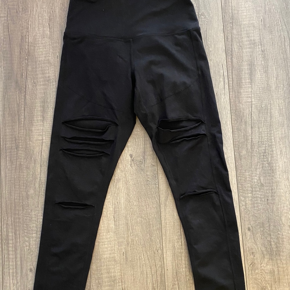 Zella distressed leggings size small